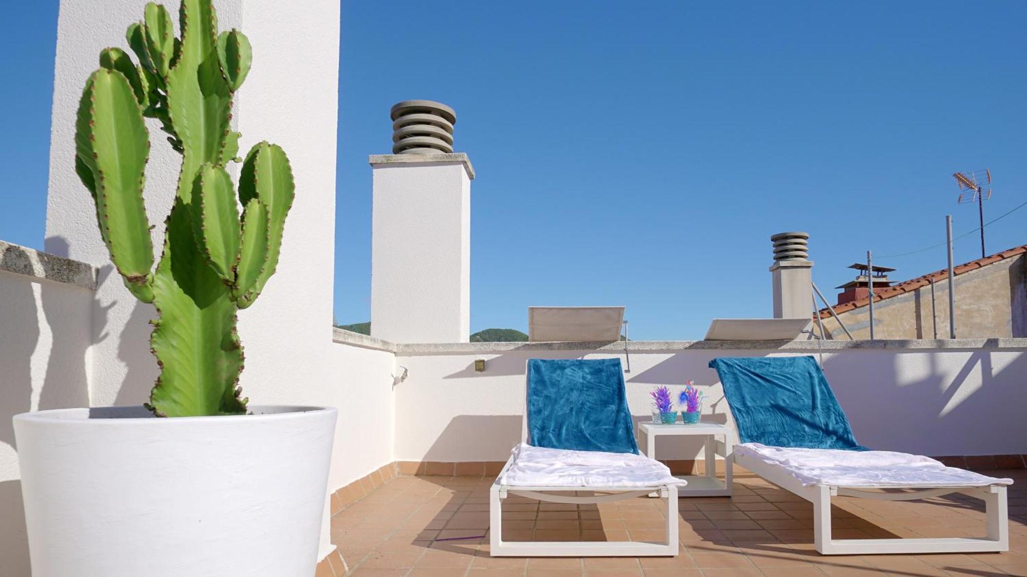 Beachstyle Penthouse By Hello Homes Сиджес Экстерьер фото